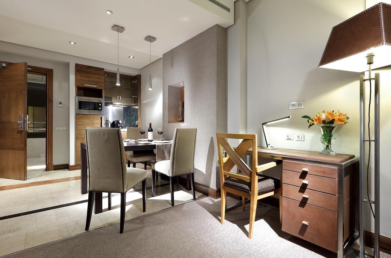 Eurostars Suites Mirasierra Madri Exterior foto A typical apartment at The Park